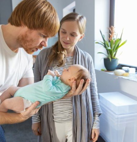 Poradnik prania ubranek i tekstyliów dziecięcych w zgodzie z dermatologami